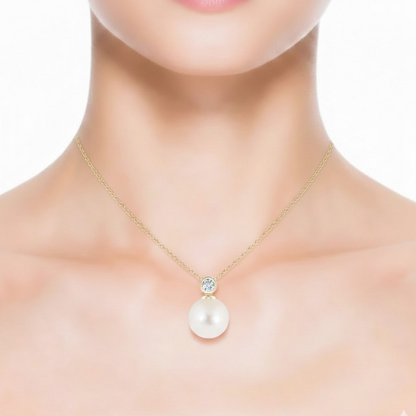Freshwater Pearl Solitaire Pendant in 14K Yellow Gold with Bezel-Set Diamond