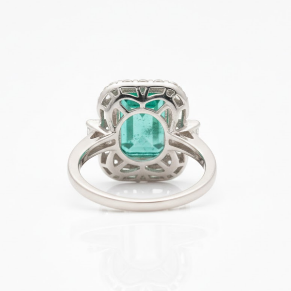 Cushion CutEmerald And Lab Grown Diamond Halo Ring