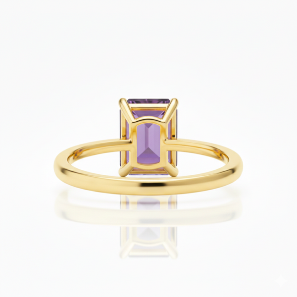 Radiant-Cut Amethyst Ring onGold with Diamond Shoulders