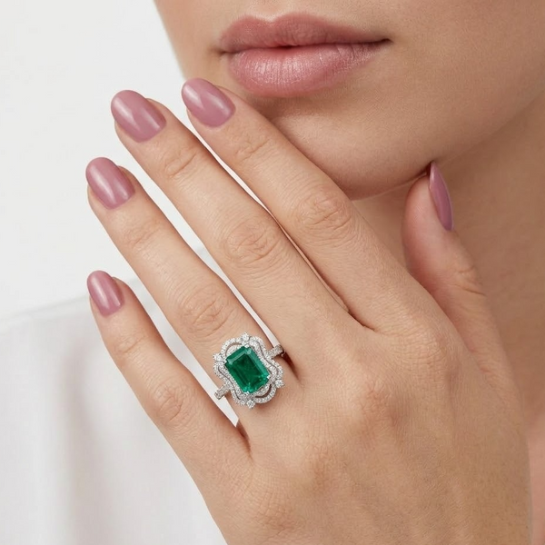 Cushion Emerald Solitaire with Pavé Lab Grown Diamond Split Band